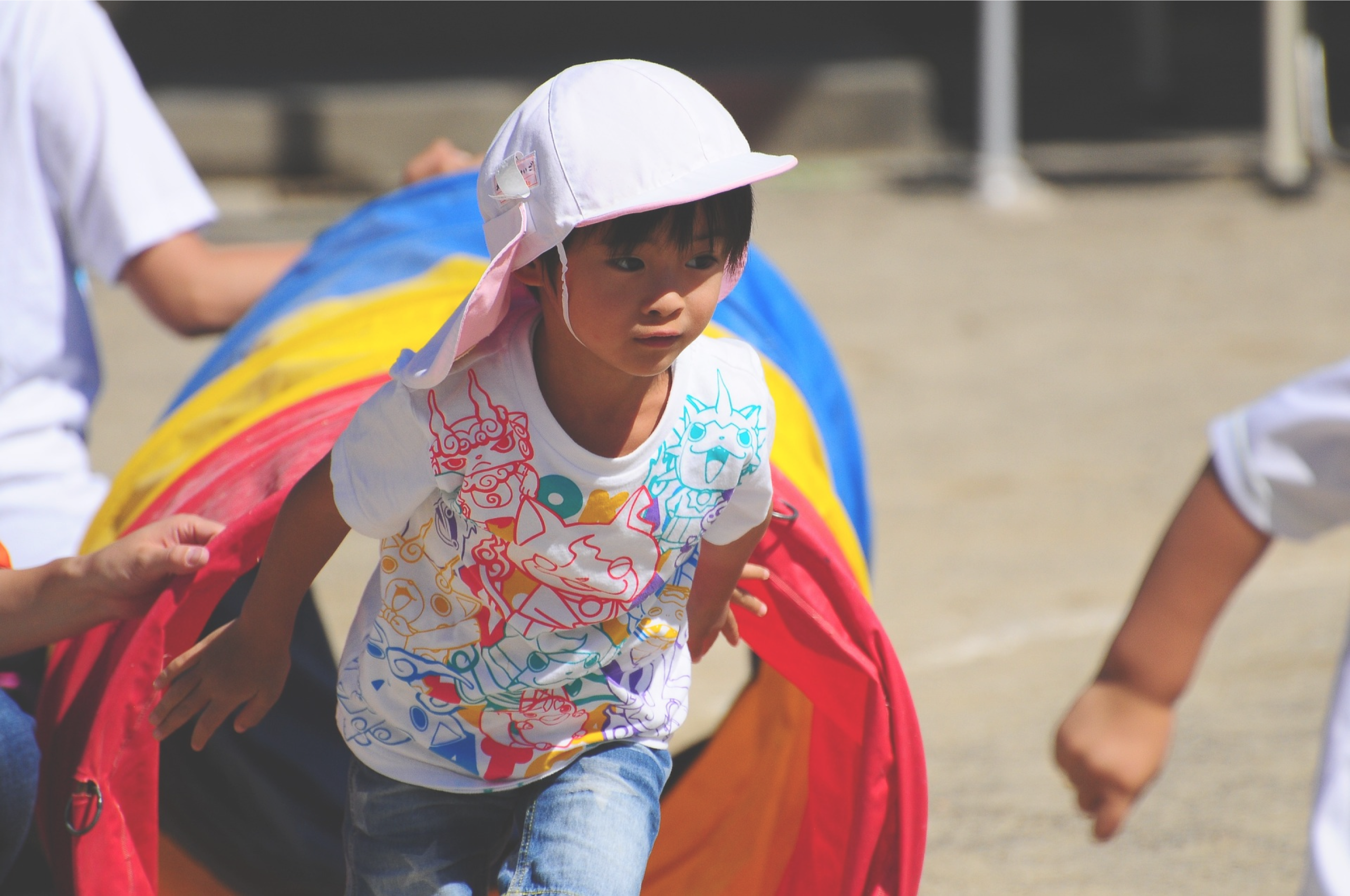運動会を頑張る子供